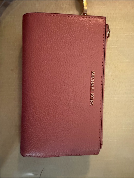 Michael Kors Handbags - Michael Kors Rose Pink Pebbled Leather Wristlet